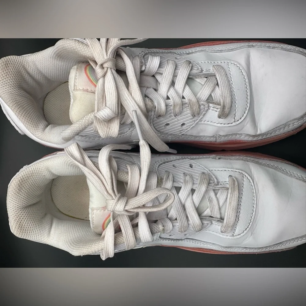 Nike Air Max 90 Sneakers Youth 7Y White Peach Coral Rainbow Logo